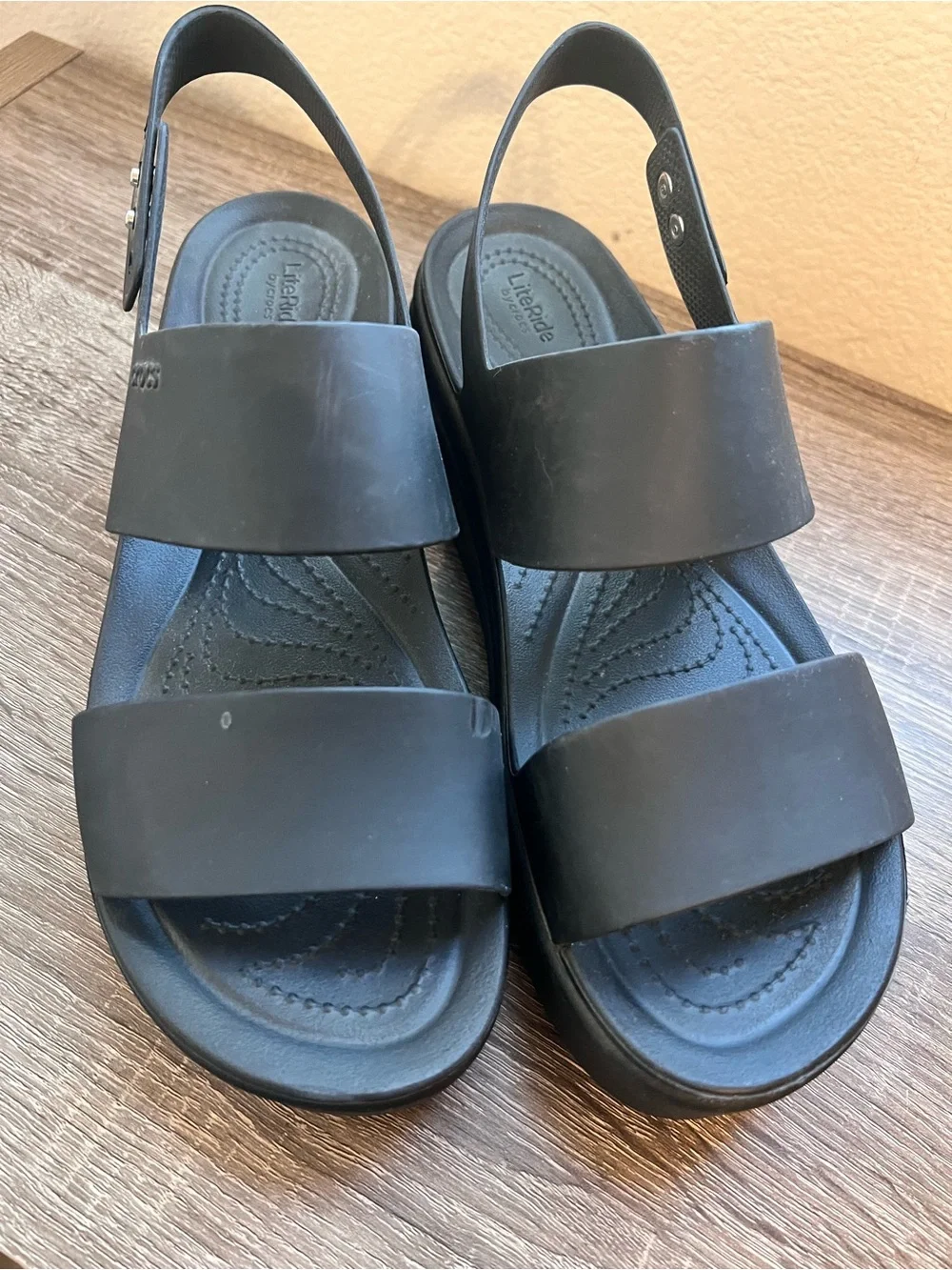CROCS Brooklyn Sandal W10